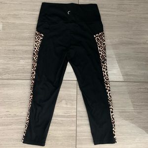 Zyia leopard crops